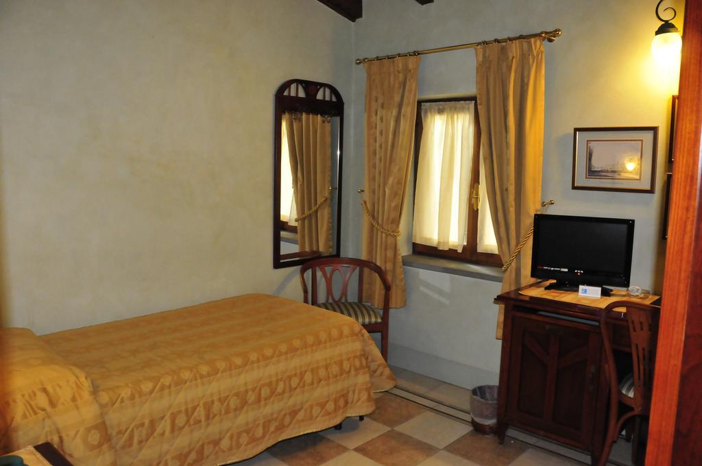 Hotel Della Robbia ฟลอเรนซ์ ห้อง รูปภาพ
