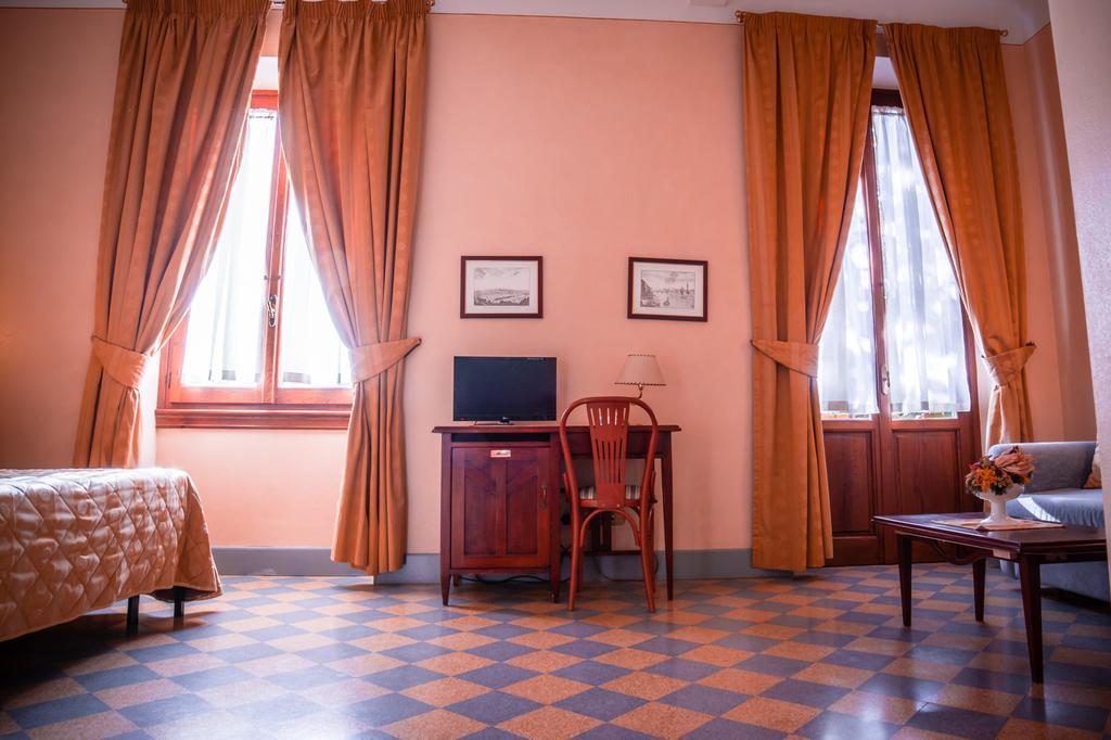 Hotel Della Robbia ฟลอเรนซ์ ภายนอก รูปภาพ