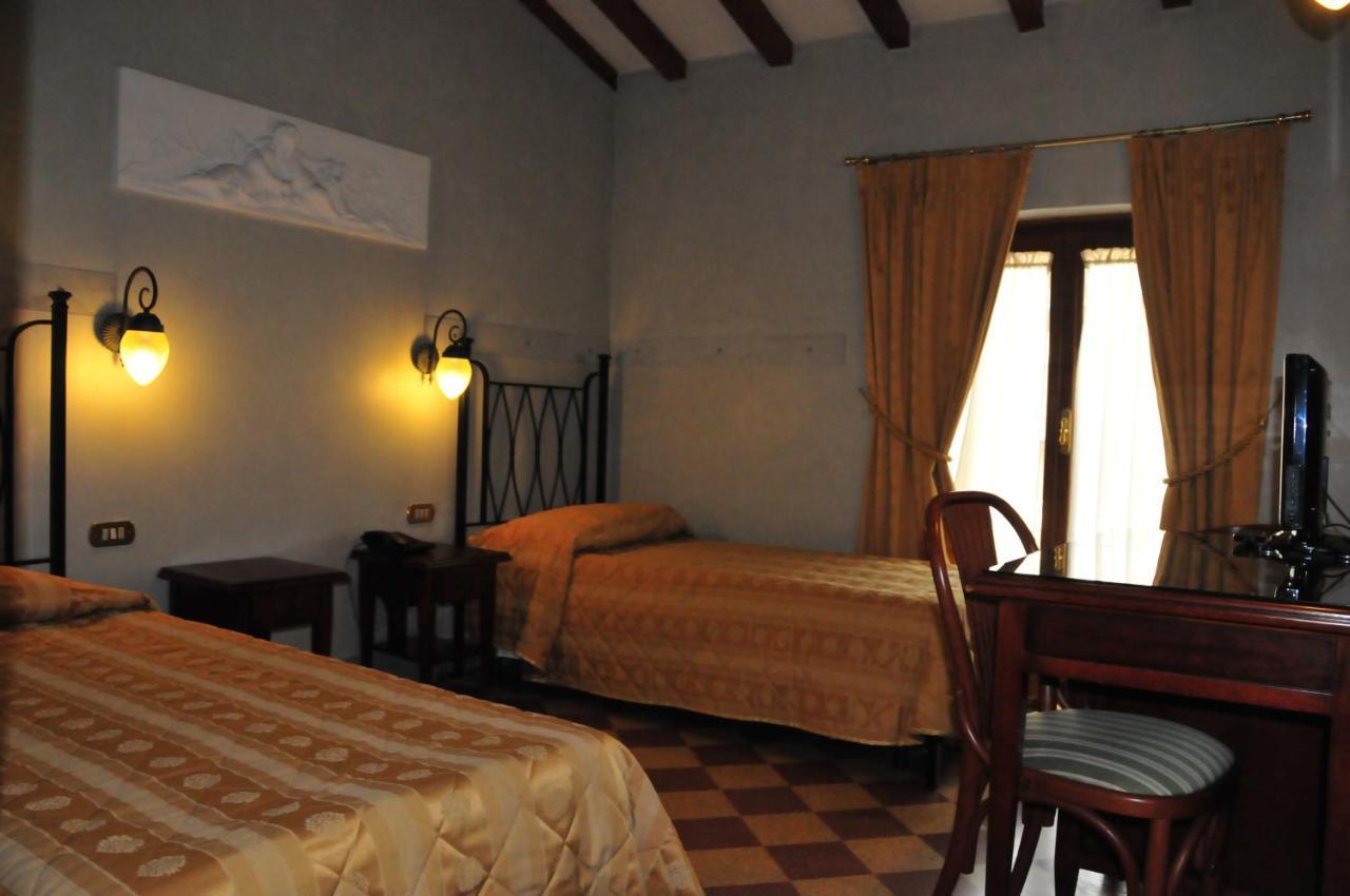 Hotel Della Robbia ฟลอเรนซ์ ภายนอก รูปภาพ